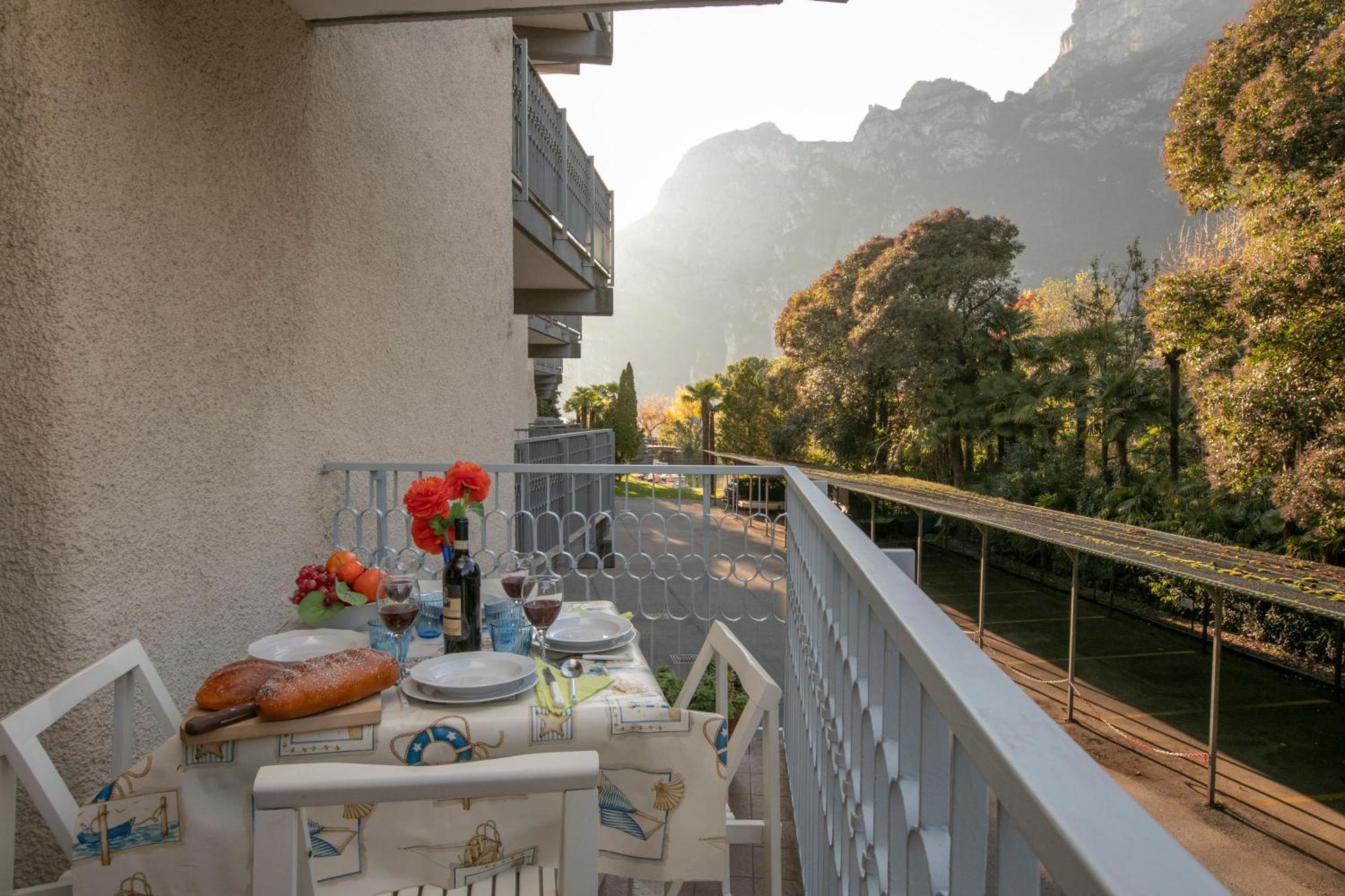 Residenza Lago D'Argento - Happy Rentals Рива-дель-Гарда Екстер'єр фото